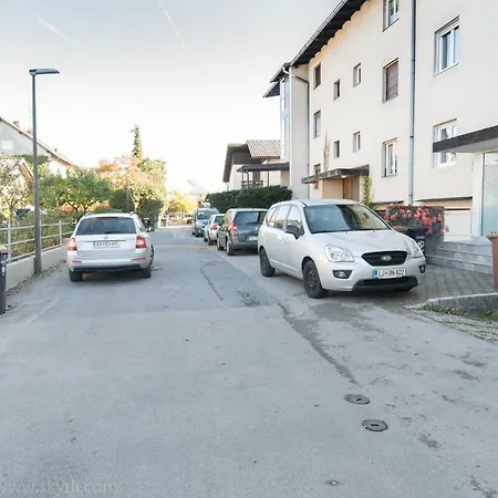 Peter & Free Parking Lublaň
