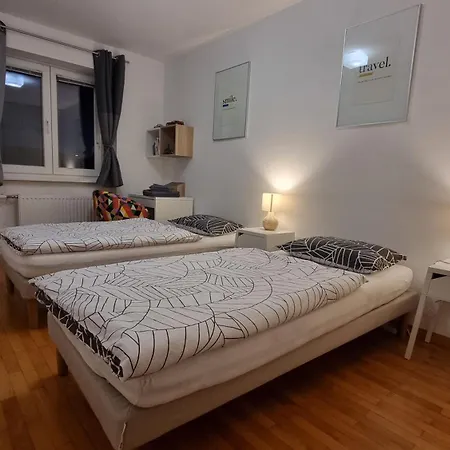 Peter & Free Parking