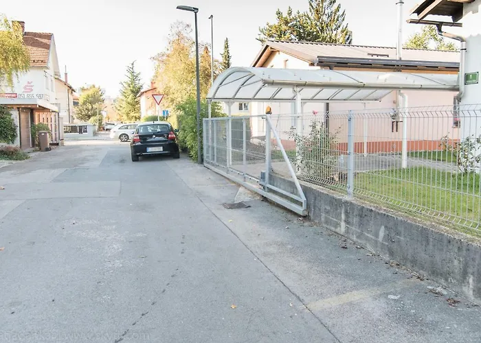 Peter&free Parking * Ljubljana